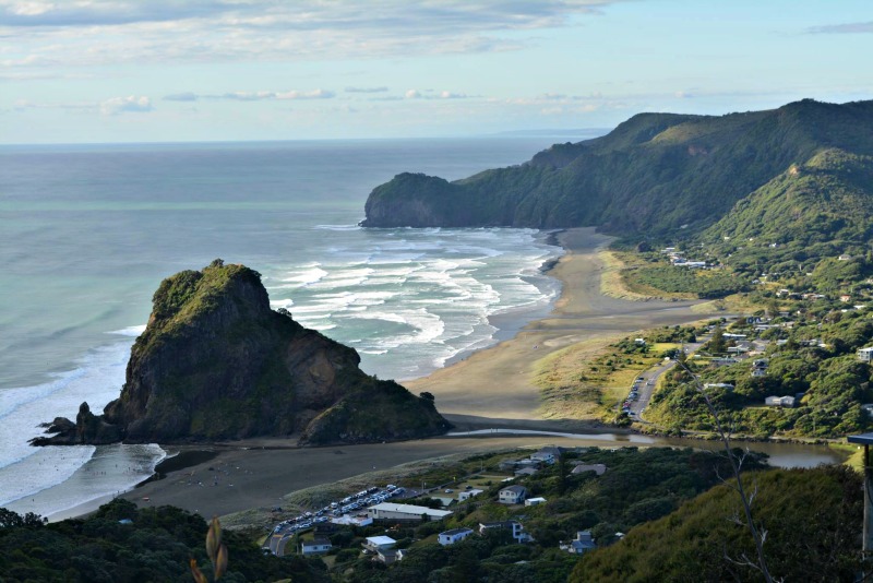 Black-Sand-Beach-Auckland-3
